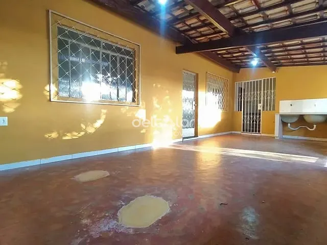 Casa com 360m² 1 quarto e 1 banheiro, à venda, no bairro Mantiqueira em Belo Horizonte