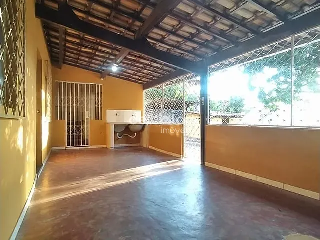 Casa com 360m² 1 quarto e 1 banheiro, à venda, no bairro Mantiqueira em Belo Horizonte