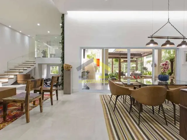 Casa com 2695m² 5 quartos e 7 banheiros, à venda, no bairro Jardim Mediterrâneo em Cotia