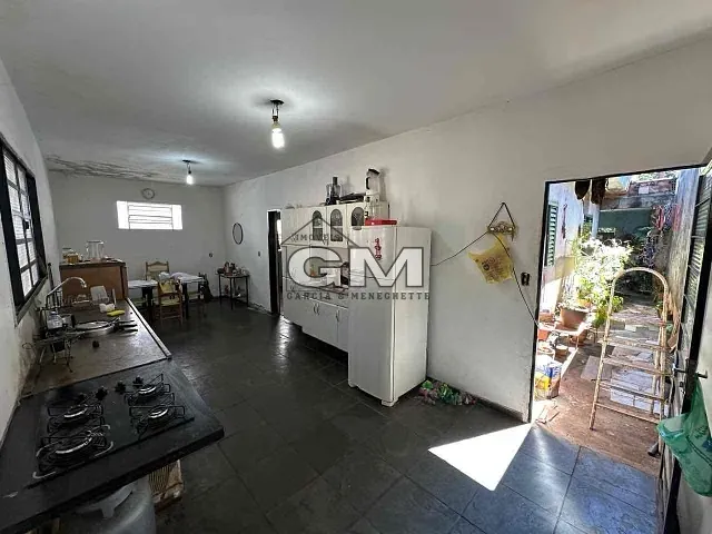 Casa com 250m² 3 quartos e 1 banheiro, à venda, no bairro Vila Abranches em Ribeirão Preto