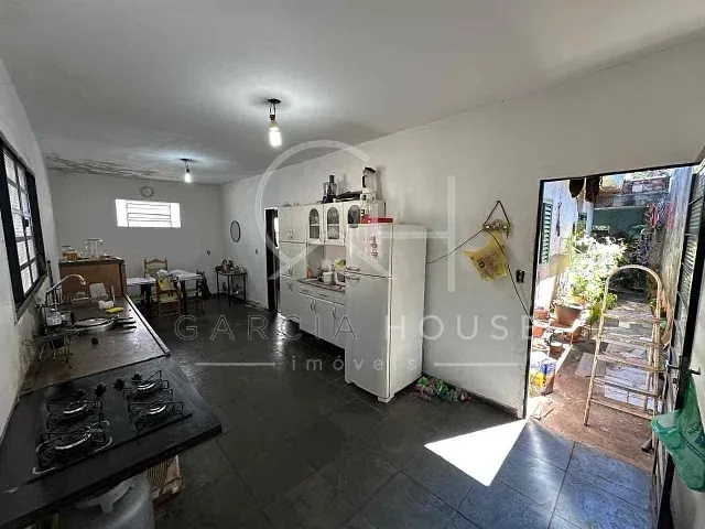 Casa com 250m² 3 quartos e 1 banheiro, à venda, no bairro Vila Abranches em Ribeirão Preto