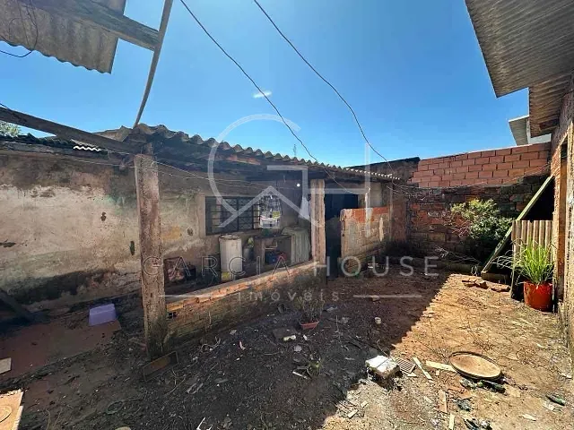 Casa com 250m² 3 quartos e 1 banheiro, à venda, no bairro Vila Abranches em Ribeirão Preto