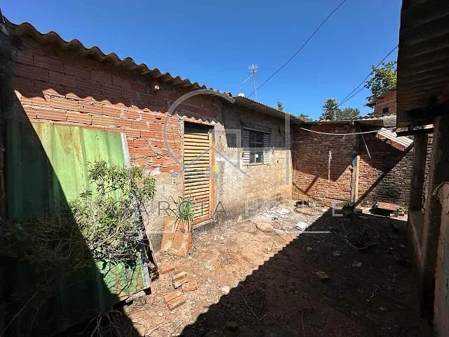 Casa com 250m² 3 quartos e 1 banheiro, à venda, no bairro Vila Abranches em Ribeirão Preto