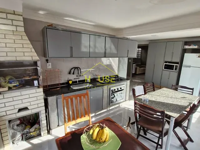Casa com 460m² 3 quartos e 3 banheiros, à venda, no bairro Santa Eliza em Votuporanga