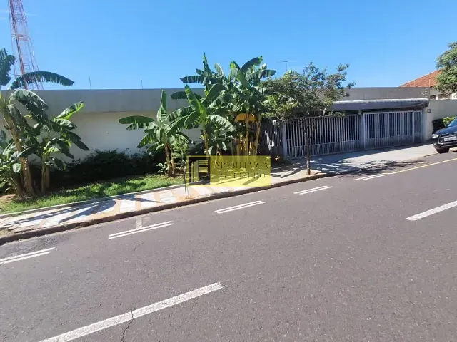 Casa com 1320m² 3 quartos e 4 banheiros, à venda ou para alugar, no bairro Vila Redentora em São José do Rio Preto