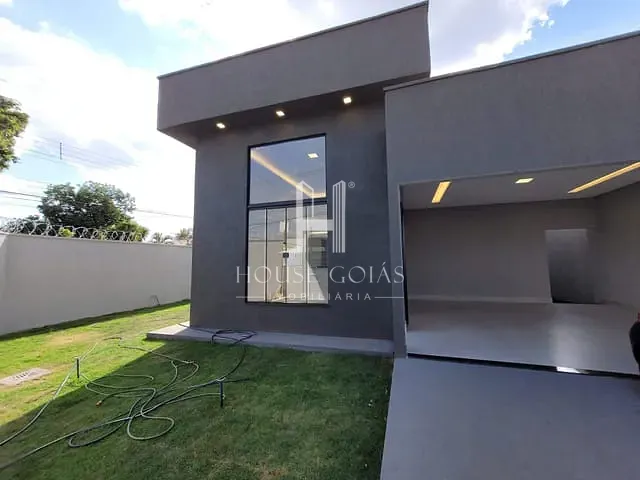 Casa com 194m² 3 quartos e 3 banheiros, à venda, no bairro Parque Veiga Jardim em Aparecida de Goiânia