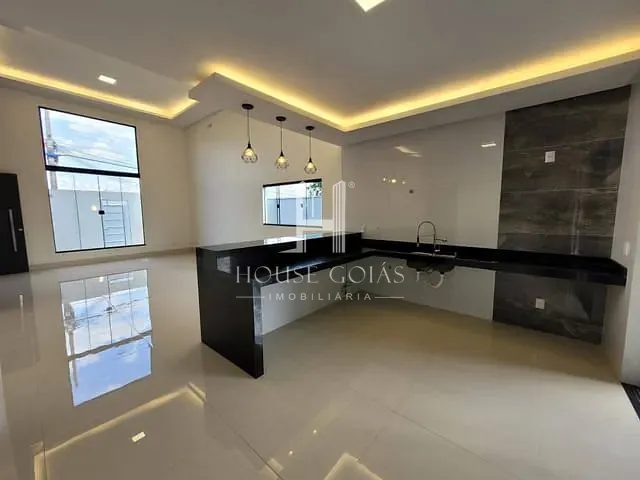 Casa com 194m² 3 quartos e 3 banheiros, à venda, no bairro Parque Veiga Jardim em Aparecida de Goiânia