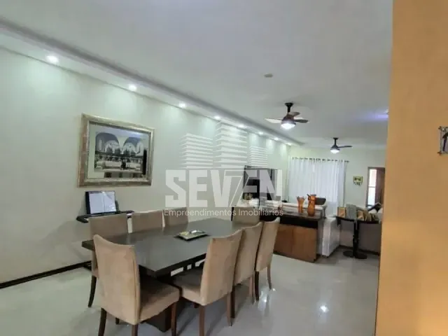 Casa 3 quartos e 4 banheiros, à venda, no bairro Vila Aviação em Bauru