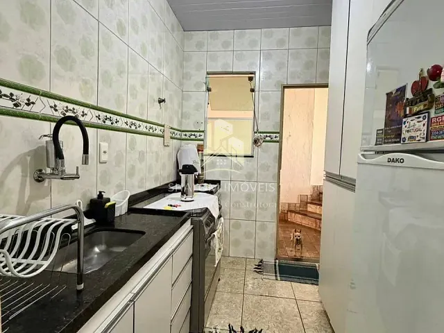 Casa 2 quartos e 1 banheiro, à venda, no bairro Pedra Azul em Contagem