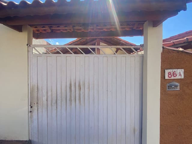 Casa 2 quartos e 1 banheiro, para alugar, no bairro Jardim Nova Extrema em Extrema
