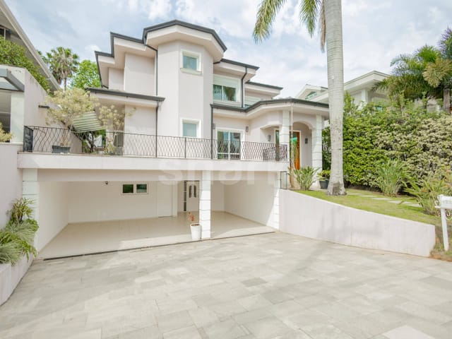 Casa com 600m² 4 quartos e 7 banheiros, à venda, no bairro Alphaville em Santana de Parnaíba