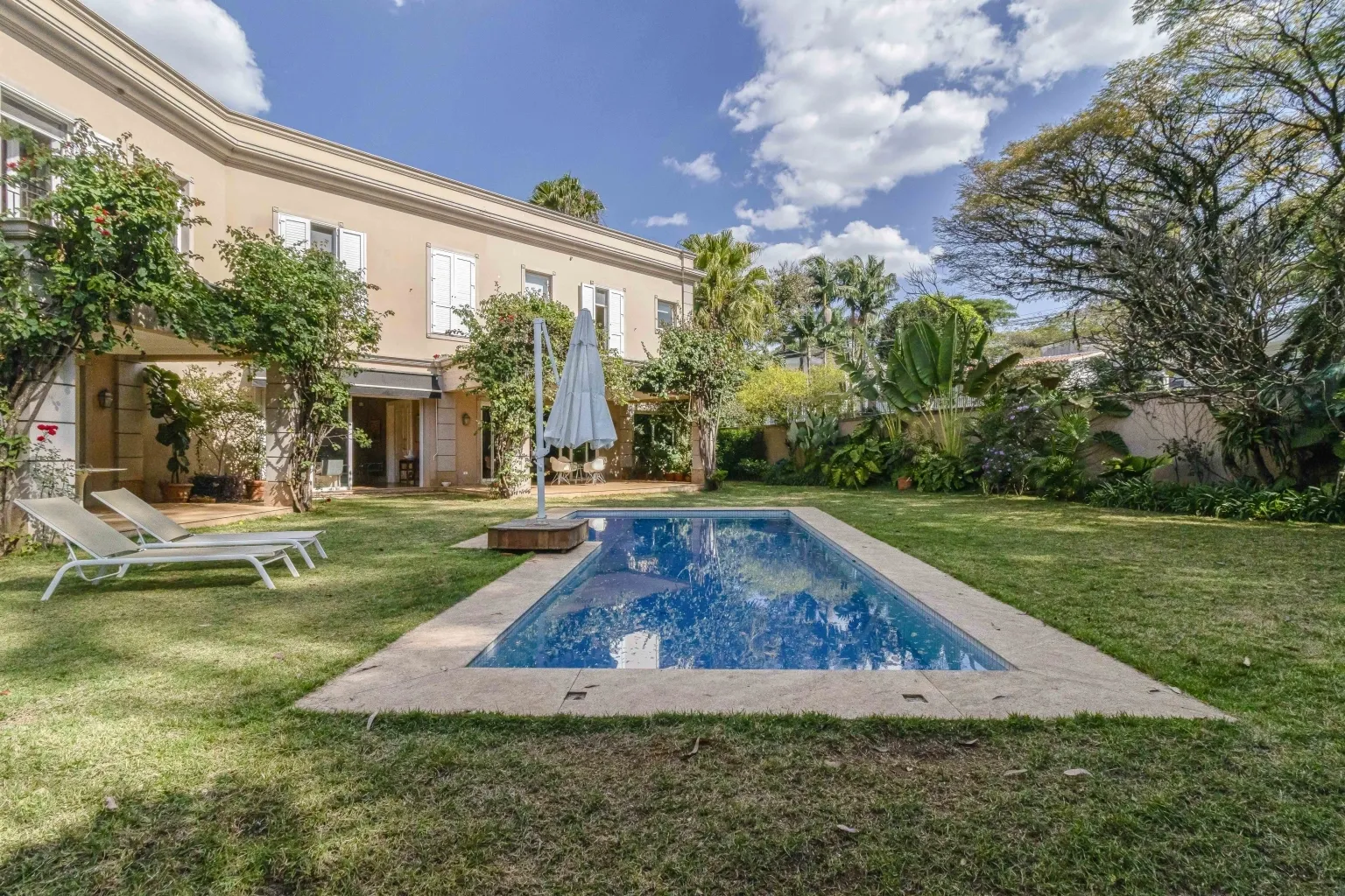 Casa em Cidade Jardim — foto 1