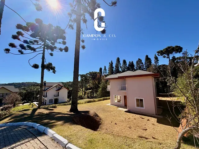 Casa com 660m² 4 quartos e 5 banheiros, à venda, no bairro Alto da Boa Vista em Campos do Jordão