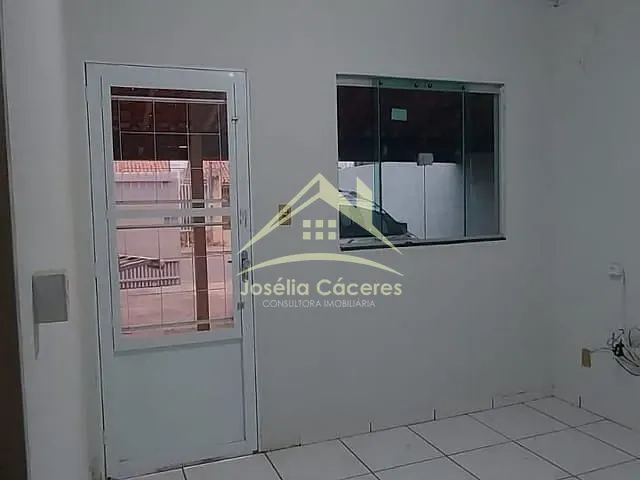 Casa 3 quartos e 3 banheiros, à venda, no bairro Petrópolis em Várzea Grande