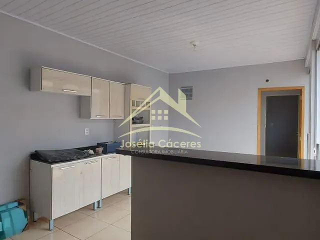 Casa 3 quartos e 3 banheiros, à venda, no bairro Petrópolis em Várzea Grande
