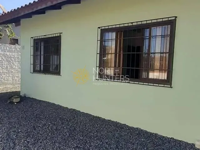 Casa com 220m² 3 quartos e 1 banheiro, à venda, no bairro Jardim Iririú em Joinville