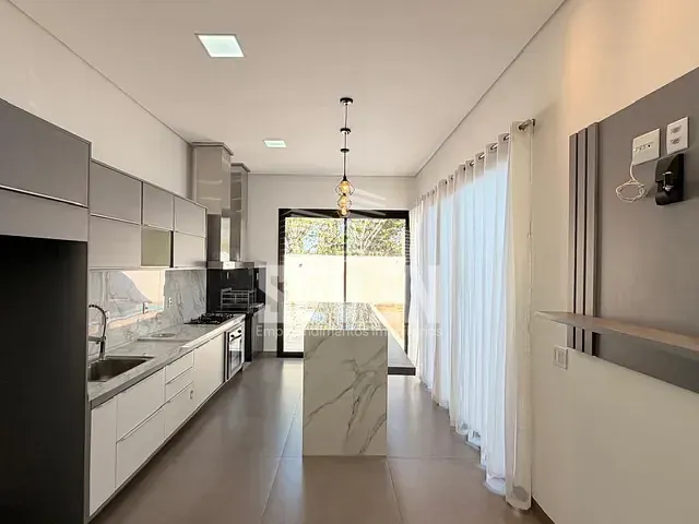Casa 3 quartos e 5 banheiros, à venda, no bairro Morada das Flores em Piratininga