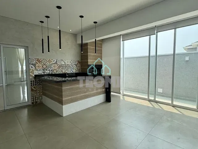 Casa com 300m² 3 quartos e 2 banheiros, à venda, no bairro Jardim Santa Teresa em Taubaté