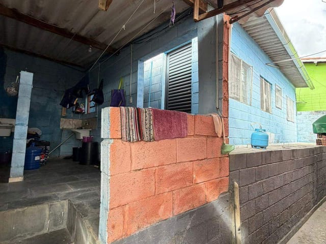 Casa com 250m² 2 quartos e 1 banheiro, à venda, no bairro Vila Esperança em Extrema