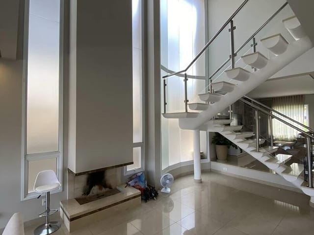 Casa com 360m² 3 quartos e 5 banheiros, à venda, no bairro Alphaville em Santana de Parnaíba