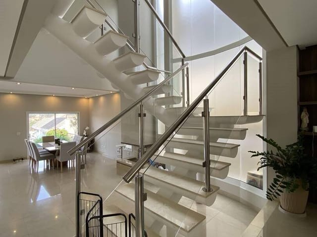 Casa com 360m² 3 quartos e 5 banheiros, à venda, no bairro Alphaville em Santana de Parnaíba
