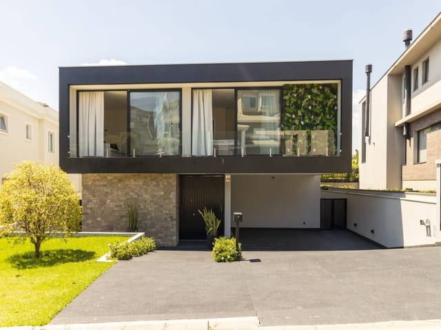 Casa com 525m² 4 quartos e 6 banheiros, à venda, no bairro Alphaville em Santana de Parnaíba