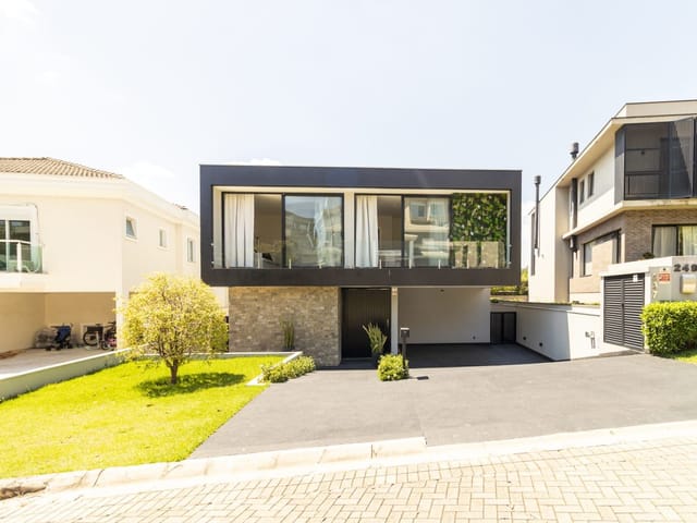 Casa com 525m² 4 quartos e 6 banheiros, à venda, no bairro Alphaville em Santana de Parnaíba