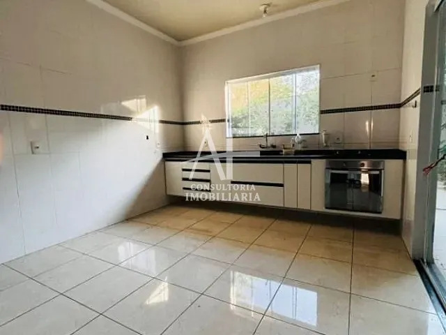 Casa com 300m² 3 quartos e 4 banheiros, à venda, no bairro Loteamento Fernando Camargo Nogueira em Taubaté