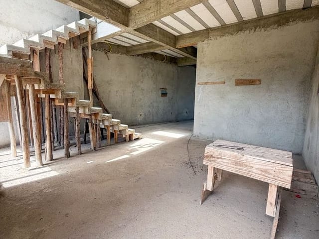 Casa com 190m² 3 quartos e 3 banheiros, à venda, no bairro Lagoa em Macaé