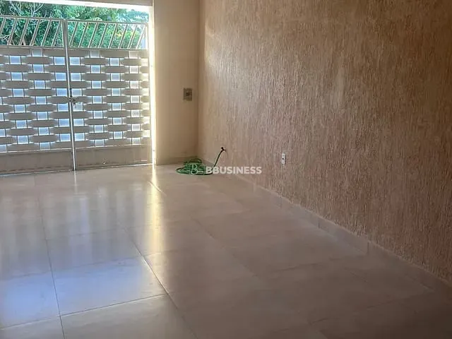 Casa com 102m² 2 quartos e 2 banheiros, à venda, no bairro Pq Tropical em Campos dos Goytacazes