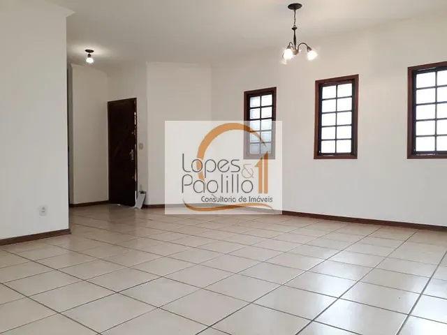 Casa com 410m² 4 quartos e 4 banheiros, à venda, no bairro Jardim Siriema em Atibaia