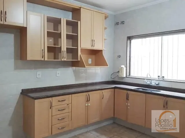Casa com 410m² 4 quartos e 4 banheiros, à venda, no bairro Jardim Siriema em Atibaia