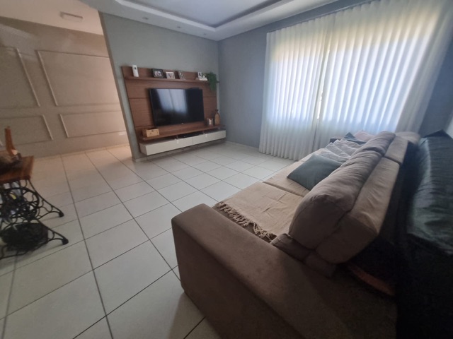 Casa 3 quartos e 3 banheiros, à venda, no bairro Pinheiros em José Vizentin