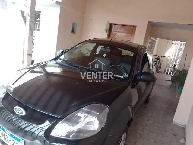 Casa com 300m² 3 quartos e 2 banheiros, à venda, no bairro Parque Santo Antônio em Taubaté