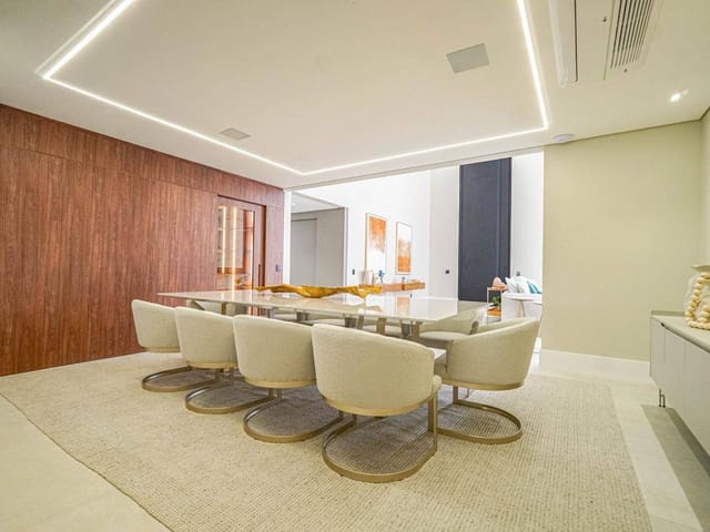 Casa com 788m² 4 quartos e 7 banheiros, à venda ou para alugar, no bairro Tamboré em Santana de Parnaíba