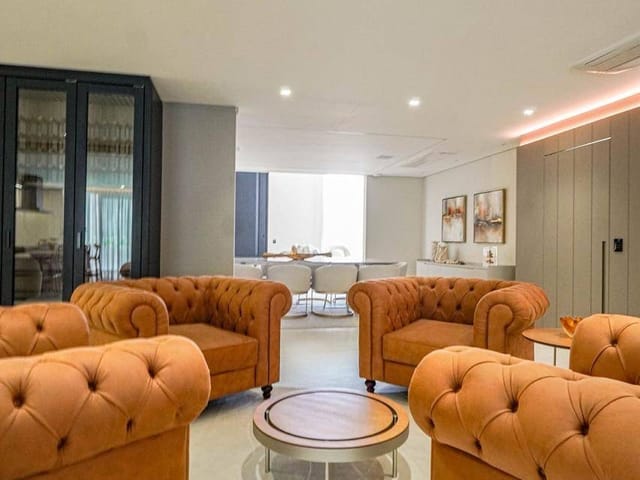 Casa com 788m² 4 quartos e 7 banheiros, à venda ou para alugar, no bairro Tamboré em Santana de Parnaíba