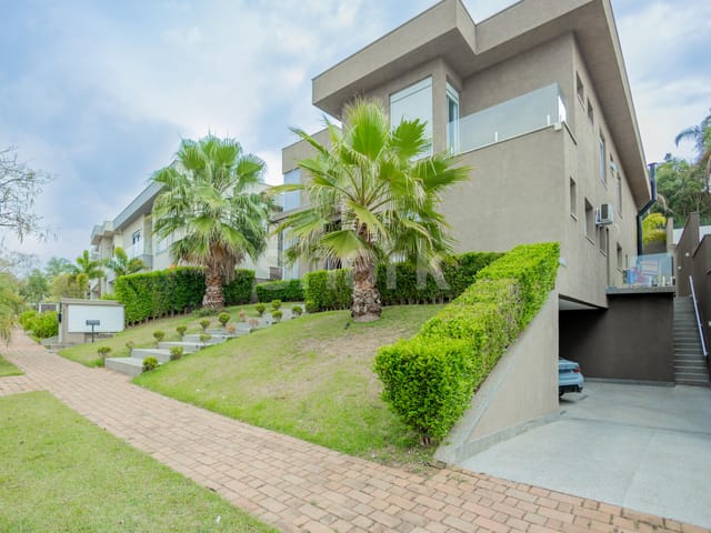 Casa com 614m² 3 quartos e 6 banheiros, à venda, no bairro Alphaville em Santana de Parnaíba