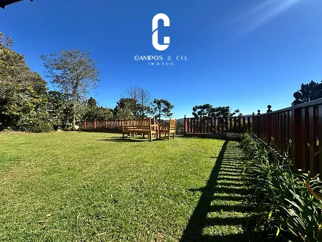 Casa com 1000m² 3 quartos e 5 banheiros, à venda, no bairro Jardim das Pérolas em Campos do Jordão