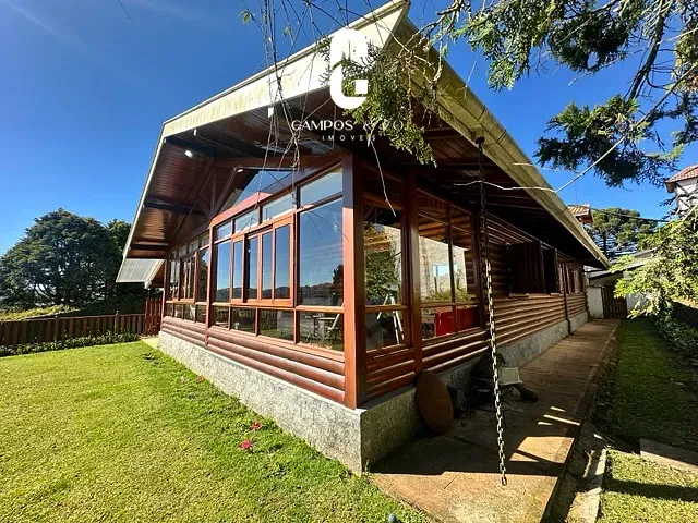 Casa com 1000m² 3 quartos e 5 banheiros, à venda, no bairro Jardim das Pérolas em Campos do Jordão
