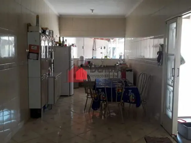 Casa com 250m², à venda, no bairro Vila Suiça em Pindamonhangaba