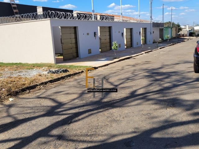 Casa com 125m² 2 quartos e 2 banheiros, à venda, no bairro Parque João Braz - Cidade Industrial em Goiânia