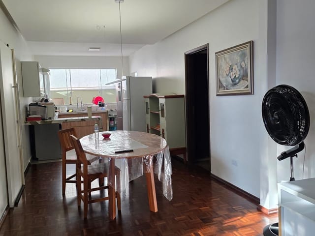Casa com 360m² 3 quartos e 4 banheiros, à venda, no bairro Quebec em Londrina