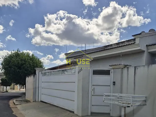 Casa 3 quartos e 2 banheiros, à venda, no bairro São Judas Tadeu em Valentim Gentil