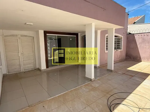 Casa com 220m², para alugar, no bairro Jardim Alto Rio Preto em São José do Rio Preto