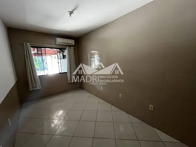 Casa 2 quartos e 1 banheiro, à venda, no bairro São Sebastião em Palhoça