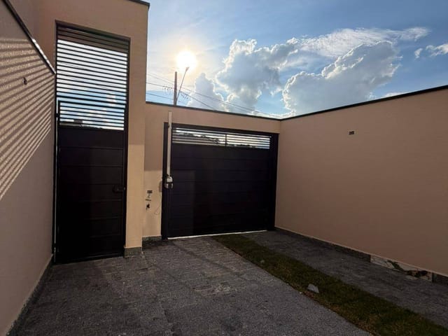 Casa com 125m² 3 quartos e 2 banheiros, à venda, no bairro Parque dos Manacás em Extrema