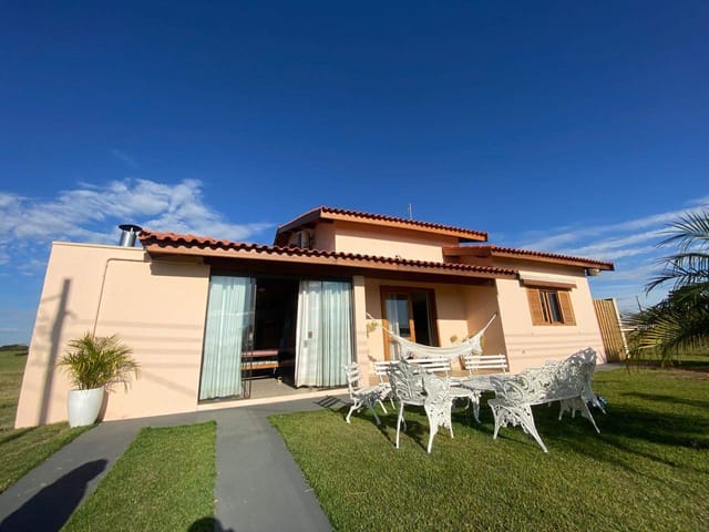 Casa com 232m² 4 quartos e 4 banheiros, à venda, no bairro Terras de Santa Cristina V em Paranapanema