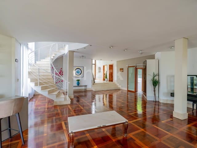 Casa 4 quartos e 7 banheiros, à venda, no bairro Residencial Tamboré em Barueri