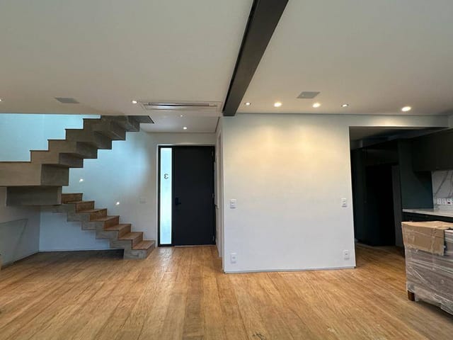 Casa com 343m² 3 quartos e 5 banheiros, à venda, no bairro Jardim Guedala em São Paulo