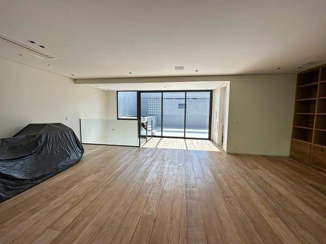 Casa com 343m² 3 quartos e 5 banheiros, à venda, no bairro Jardim Guedala em São Paulo